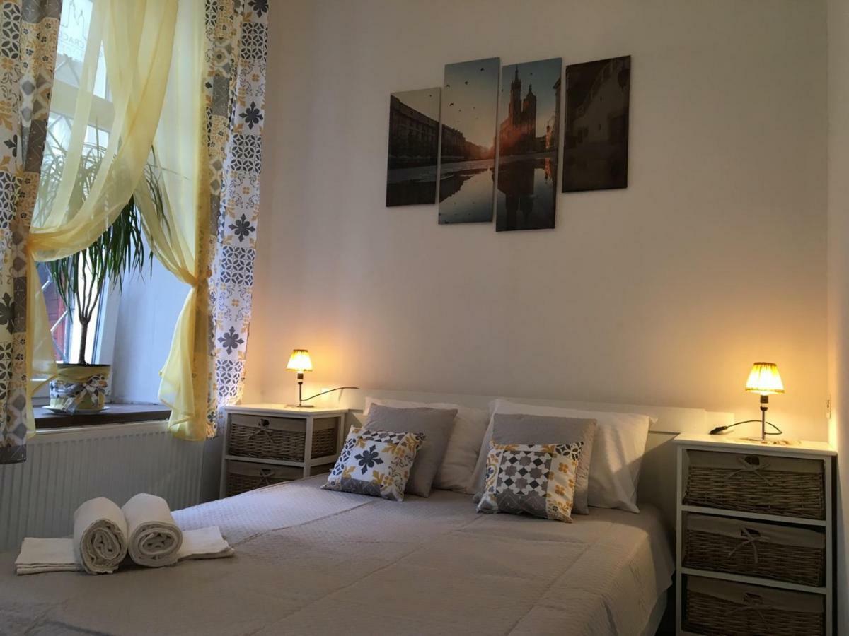 Old Cracow Apartments Красков Екстериор снимка